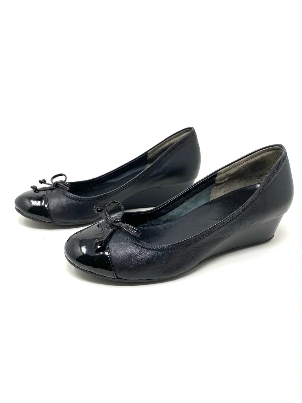 Cole Haan Air Tali Wedge Pumps Black Leather Cap Toe Size 7B Comfort Low Heel